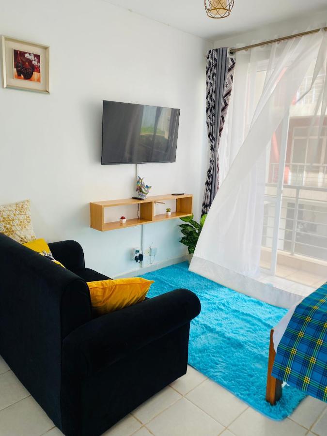 Lynne's Cozy * Nairobi